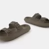 Men’s rubberized sandals with buckles