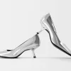 Metallic high-heel shoes
