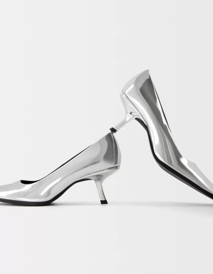 Metallic high-heel shoes