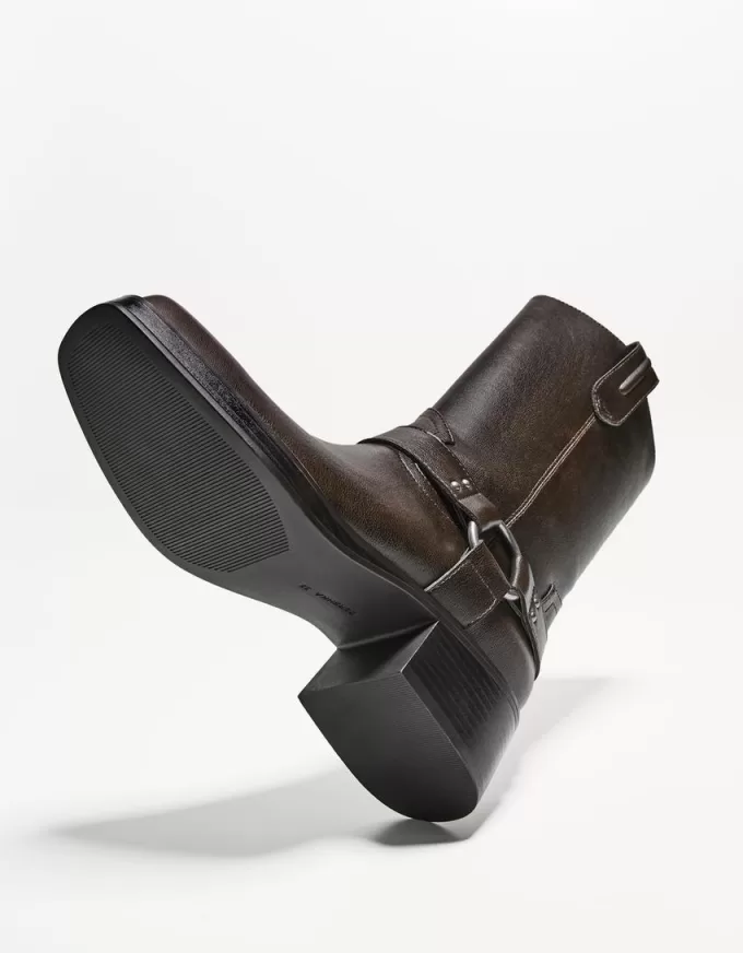 Mid-calf flat biker boots Mid-calf flat biker boots