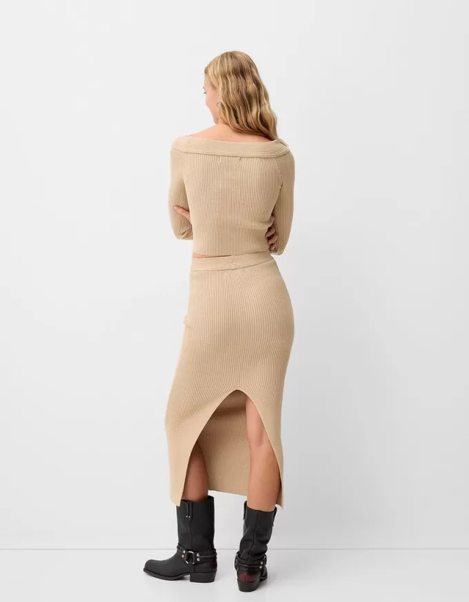 Midi skirt with a slit Midi skirt with a slit