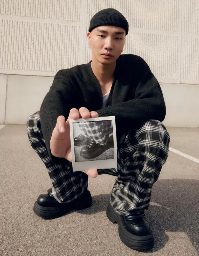 Monochrome platform sneakers