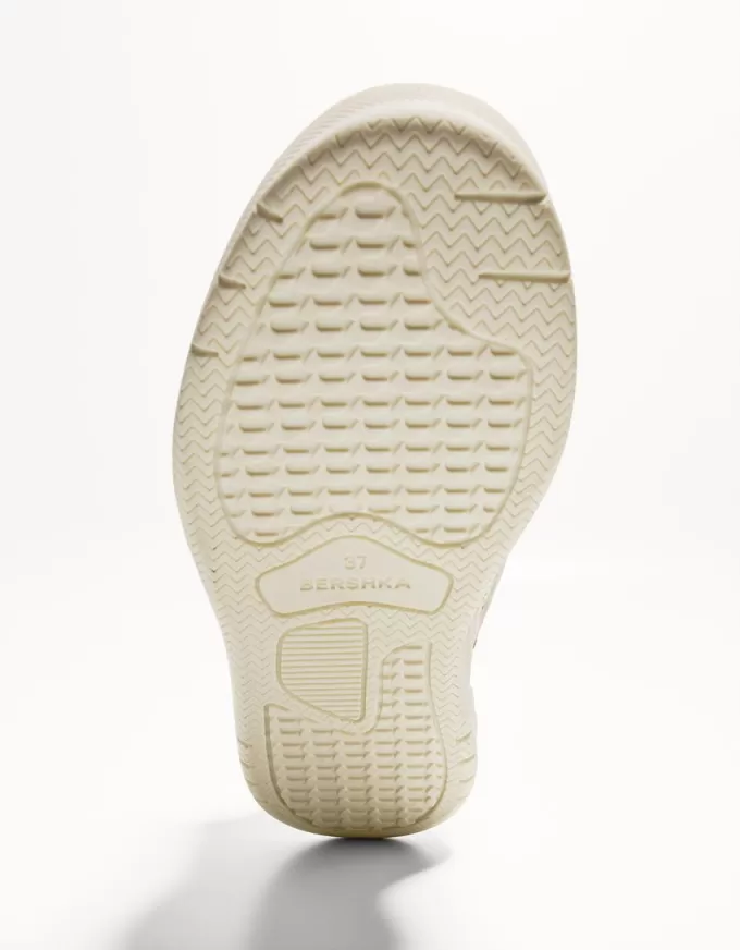 Multi-piece skate shoes Multi-piece skate shoes