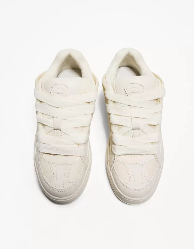 Multi-piece skate shoes Multi-piece skate shoes