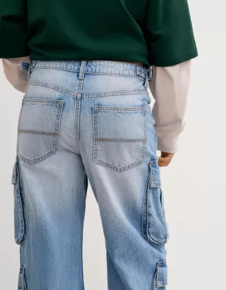 Multi-pocket cargo jeans