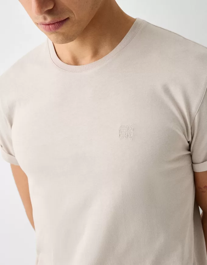 Muscle-fit short sleeve T-shirt