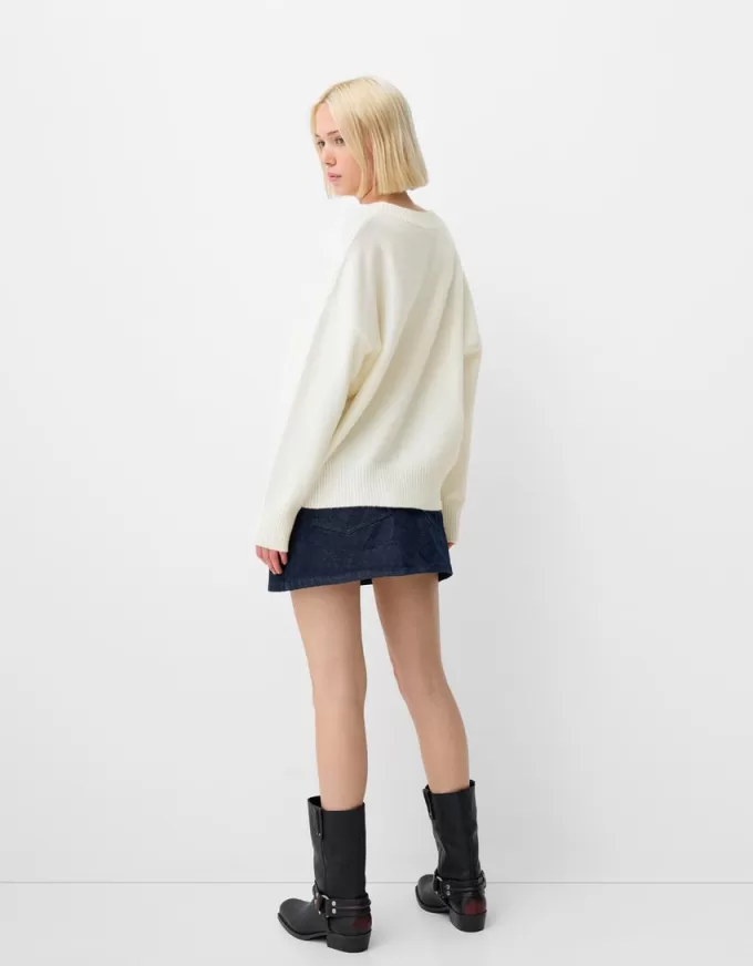 Oversize V-neck sweater