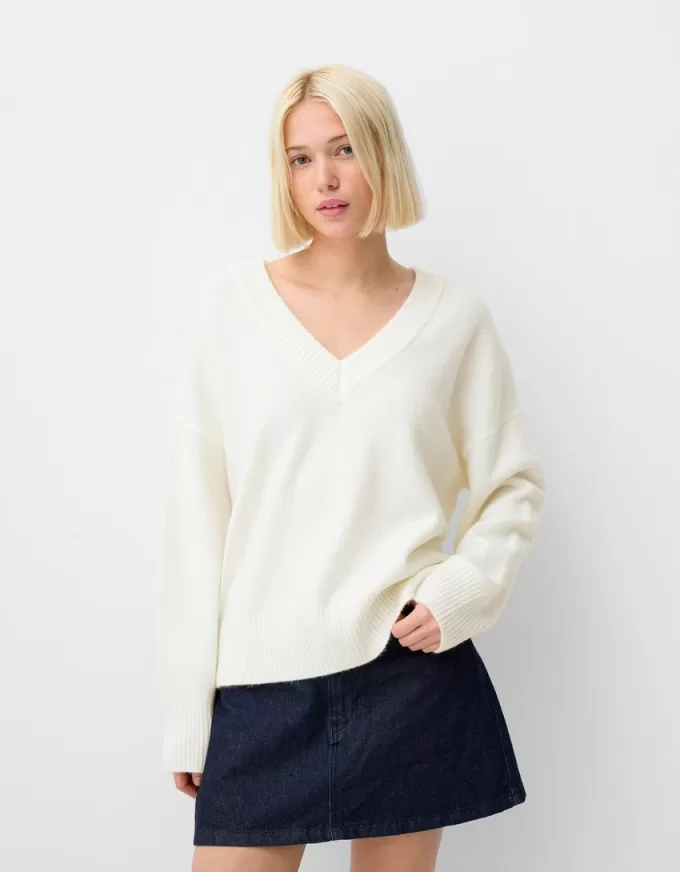 Oversize V-neck sweater