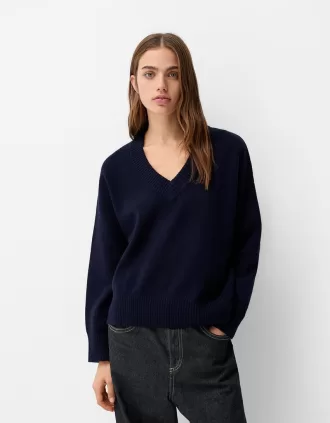Oversize V-neck sweater