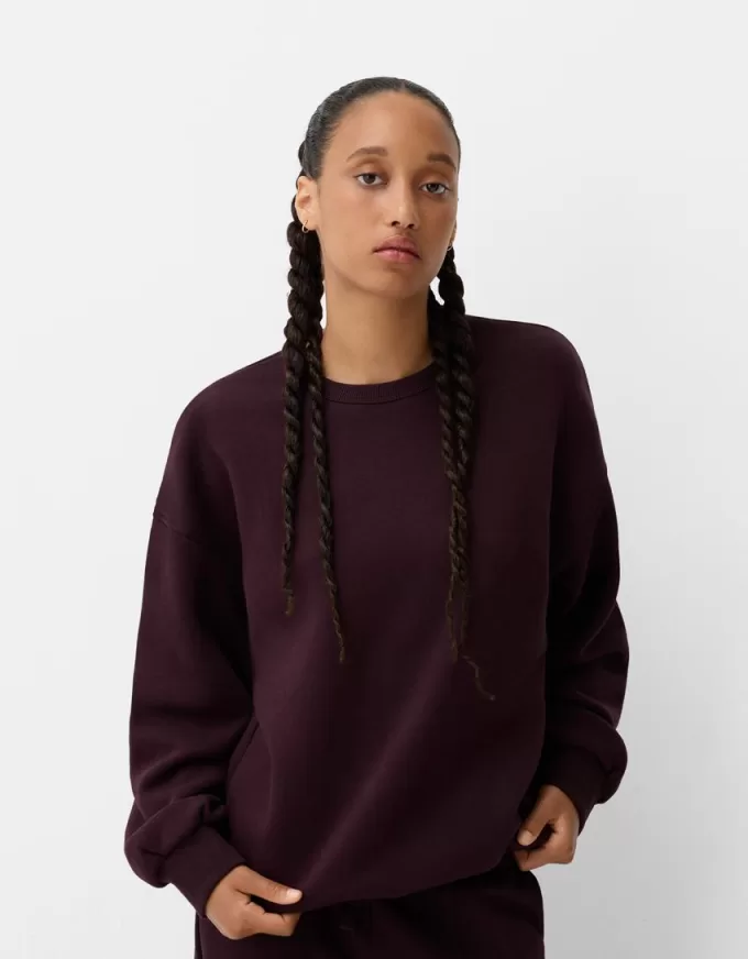 Oversize sweatshirt with side pockets Oversize sweatshirt with side pockets