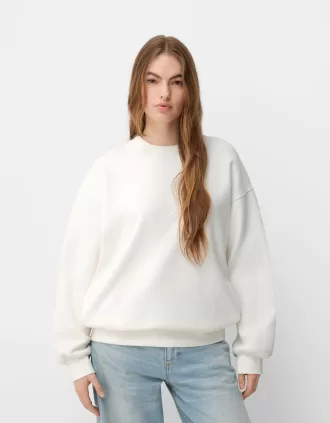 Oversize sweatshirt with side pockets