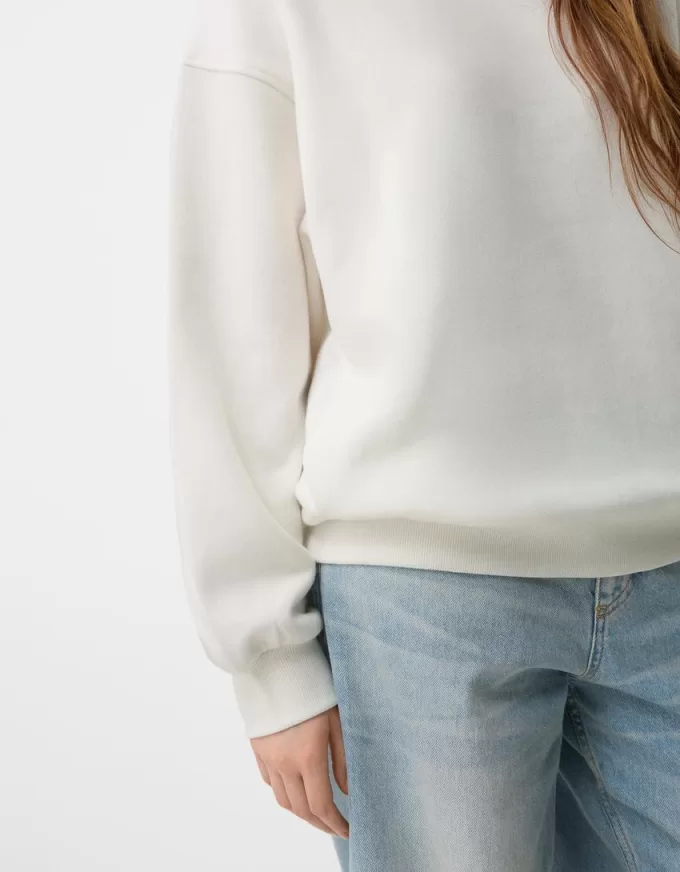 Oversize sweatshirt with side pockets