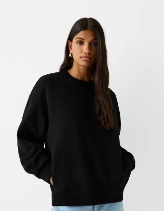 Oversize sweatshirt with side pockets