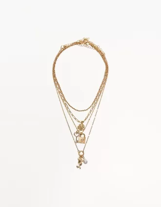 Pack of 4 pendant necklaces Pack of 4 pendant necklaces