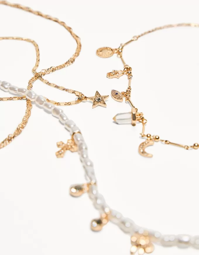 Pack of 4 pendant necklaces Pack of 4 pendant necklaces