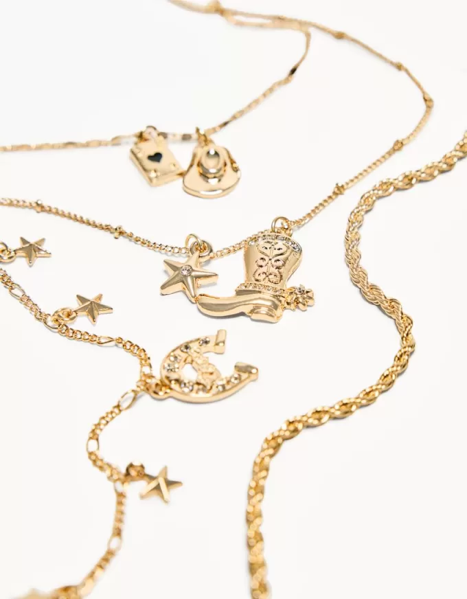 Pack of 4 pendant necklaces