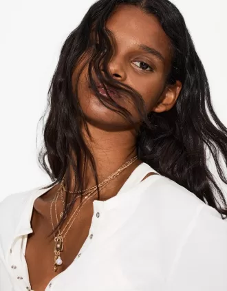 Pack of 4 pendant necklaces Pack of 4 pendant necklaces