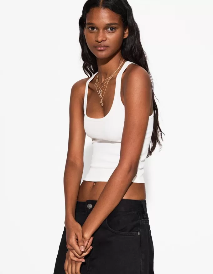 Pack of 4 pendant necklaces