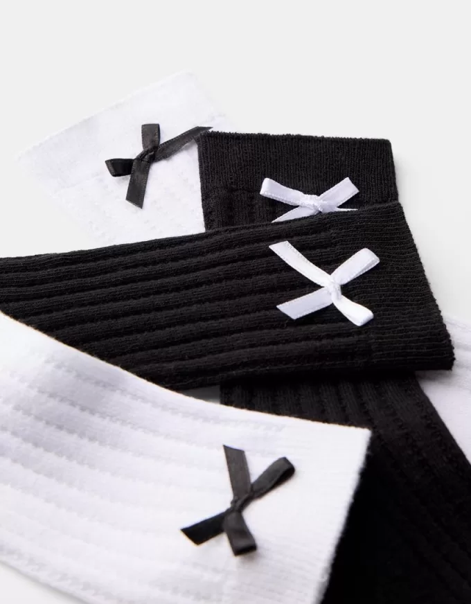 Pack of little bow socks