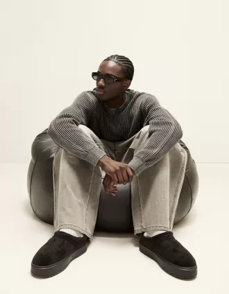 Platform clogs with faux fur lining