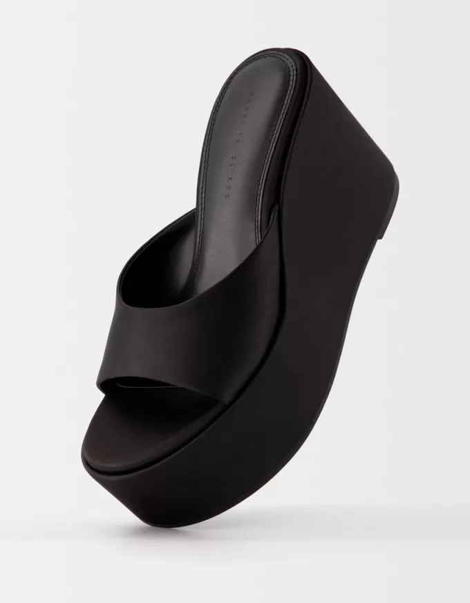 Platform mule sandals