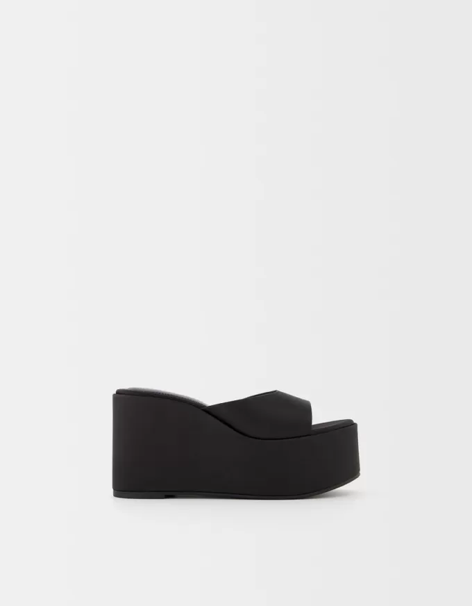 Platform mule sandals