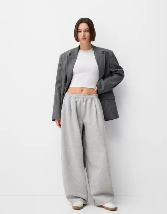 Plush barrel pants with darts