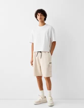 Plush cargo Bermuda shorts