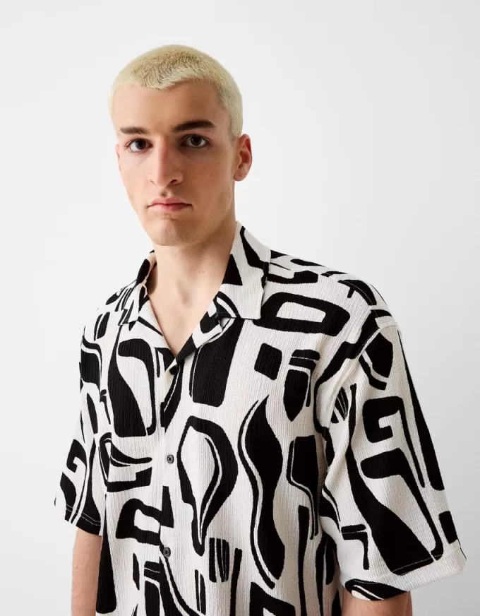 Printed short sleeve pleated shirt Printed short sleeve pleated shirt