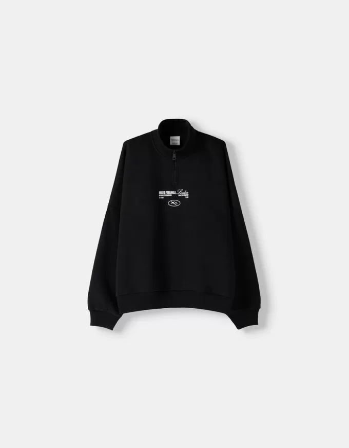 Printed sporty sweatshirt with zipper Printed sporty sweatshirt with zipper