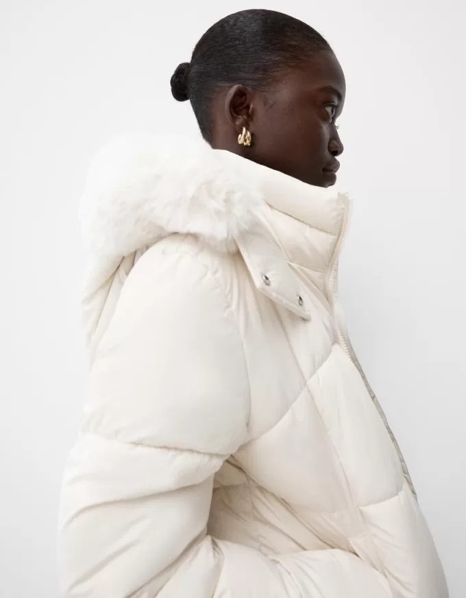 Puffer jacket with faux fur hood