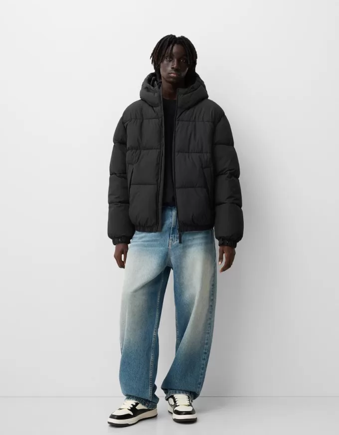 Puffer jacket with hood