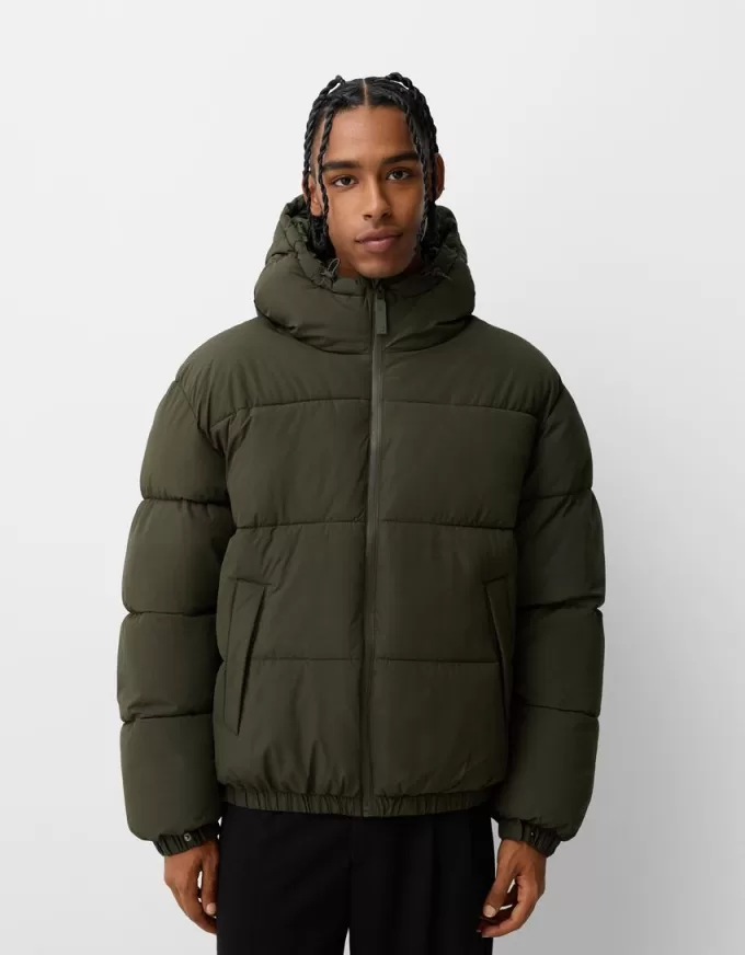 Puffer jacket with hood