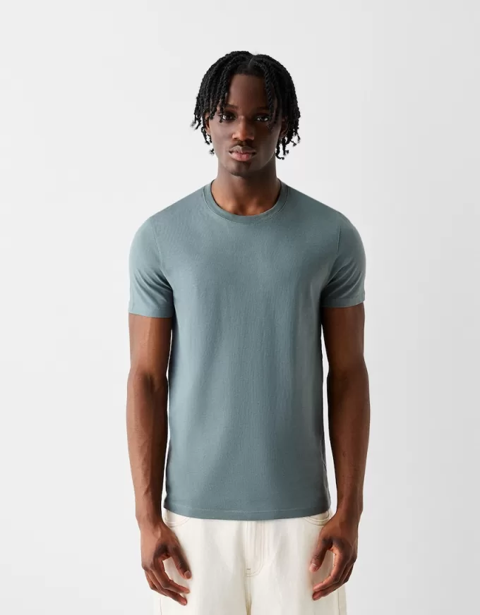 Regular-fit short sleeve T-shirt Regular-fit short sleeve T-shirt