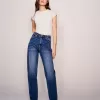 Relaxed fit high-rise mom jeans