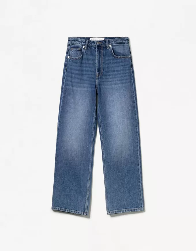 Relaxed fit high-rise mom jeans