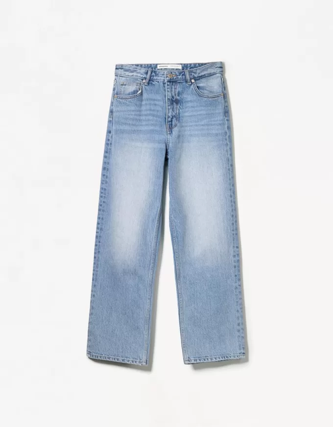 Relaxed fit high-rise mom jeans