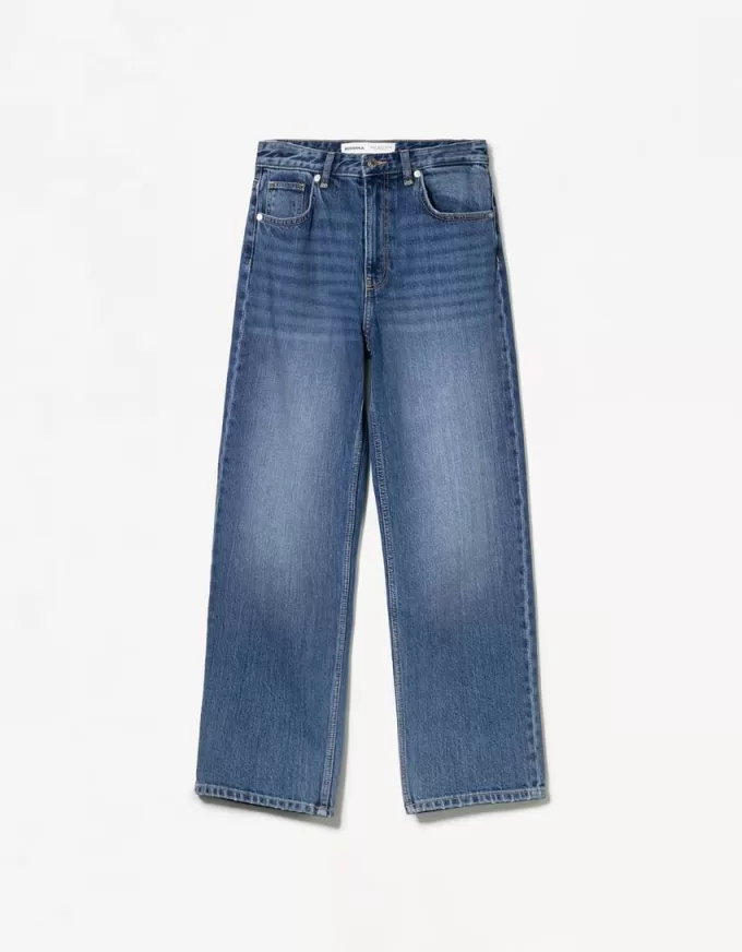 Relaxed fit high-rise mom jeans