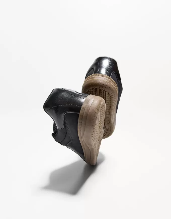 Retro chunky sneakers