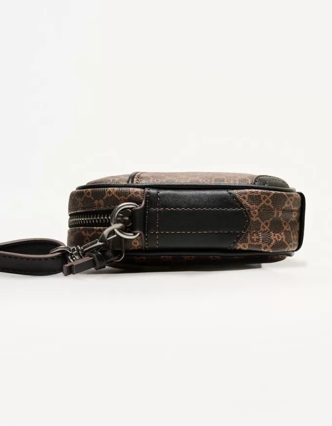Retro crossbody bag with print Retro crossbody bag with print