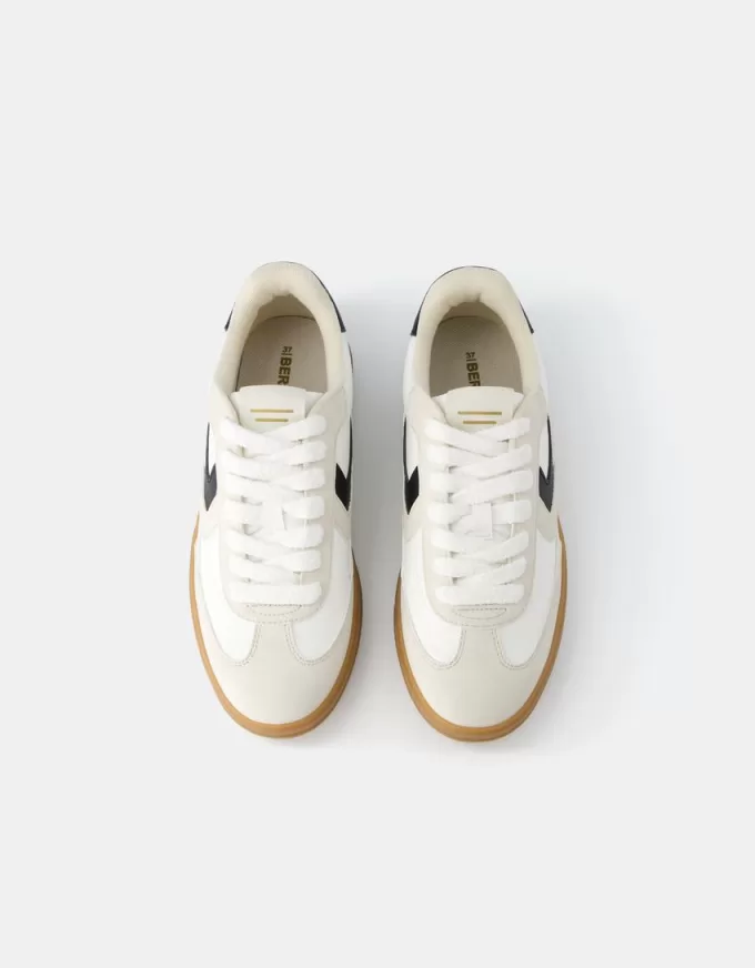 Retro sneakers with lace detail