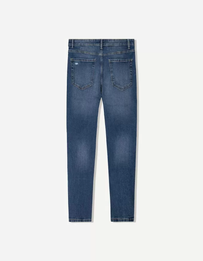 Ripped carrot fit jeans Ripped carrot fit jeans