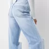 Ripped wide-leg ’90s jeans