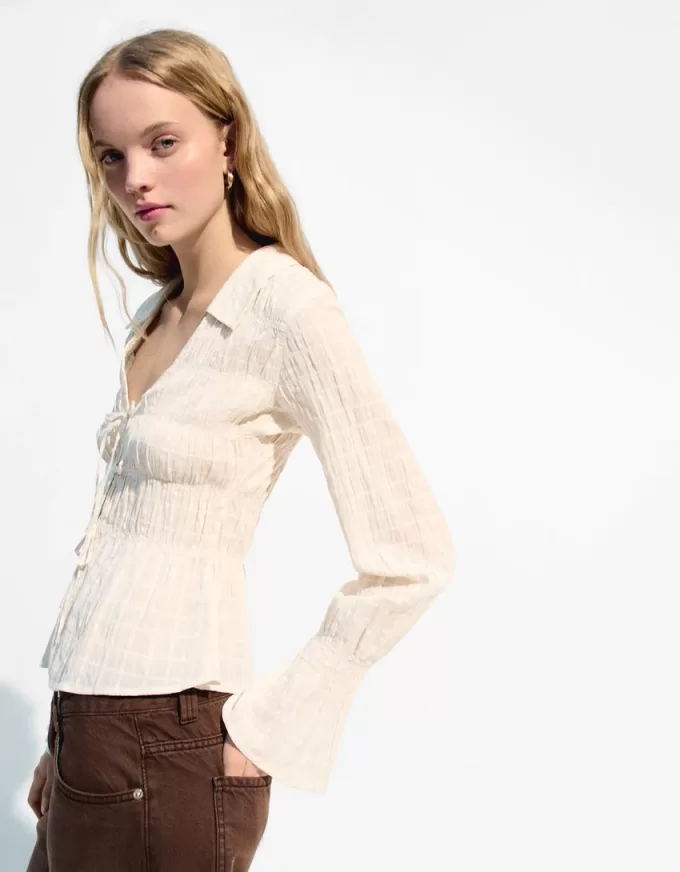 Rustic shirt with gathering