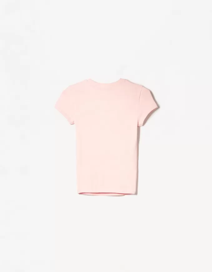 Short sleeve T-shirt with a scoop neck