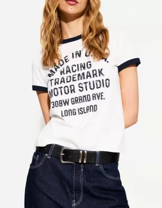 Short sleeve T-shirt with contrast print