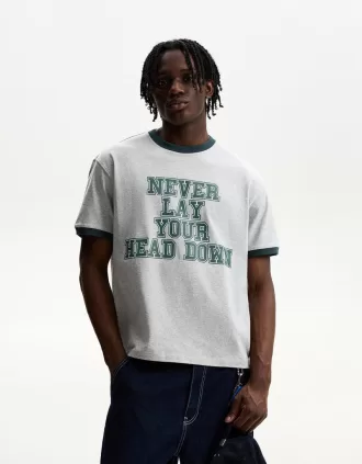 Short sleeve T-shirt with contrast print