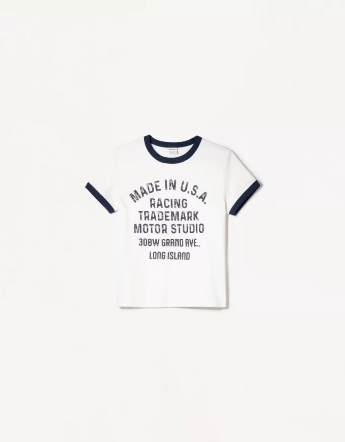 Short sleeve T-shirt with contrast print Short sleeve T-shirt with contrast print