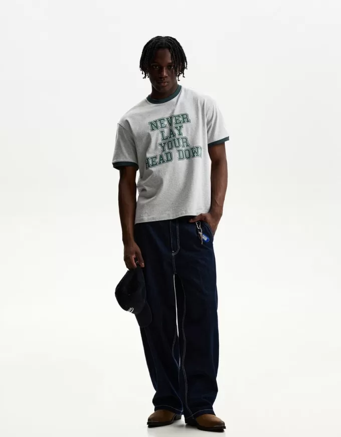 Short sleeve T-shirt with contrast print Short sleeve T-shirt with contrast print