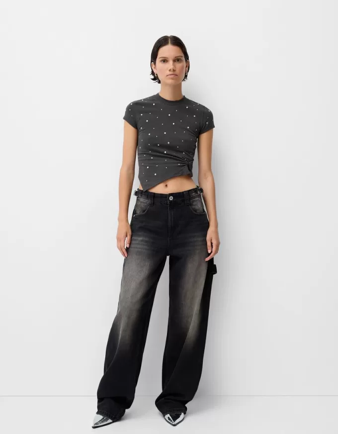 Short sleeve asymmetric T-shirt with studs